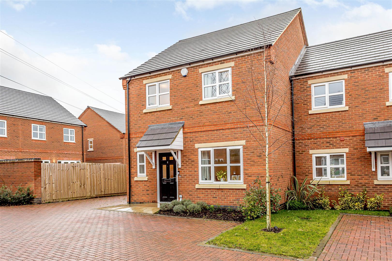 Steeple Gardens, Harlington, Dunstable 16321004 Chosen Home